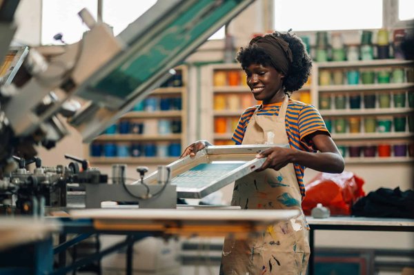 What's the Optimal Tire Pressure for Drag Racing in a Dodge Challenger Hellcat?