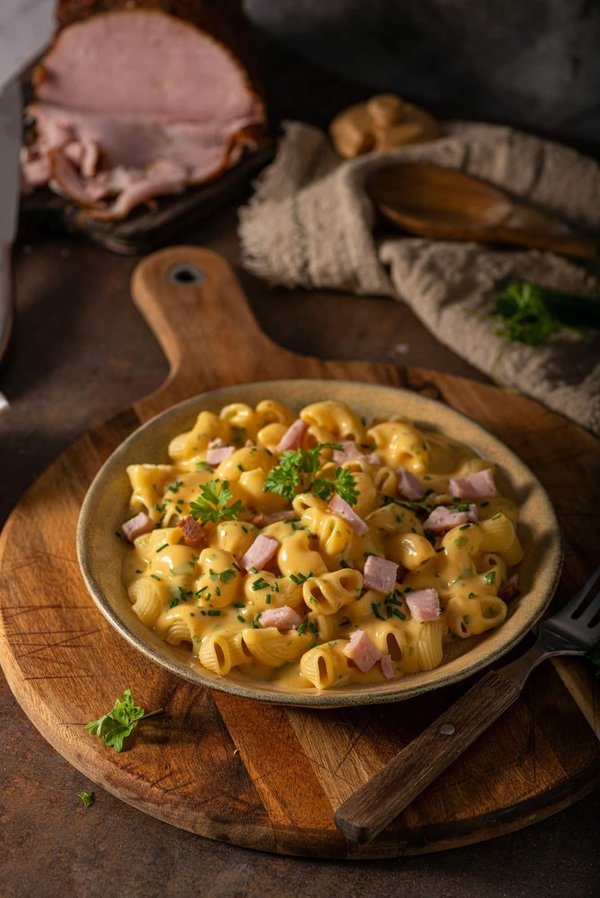 How to Make a Luxurious Gourmet Salted Egg Yolk Custard Bun?