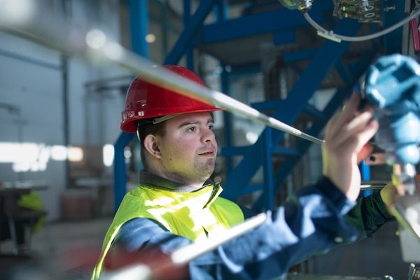 How Are Collaborative Robots (Cobots) Being Integrated into UK's Small Businesses?